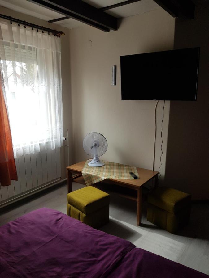 Partifecske Vendeghaz Hotel Tiszafüred Екстериор снимка